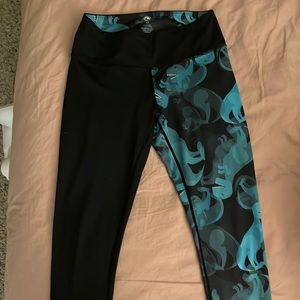 VGUC dinosaur print Feed Me Fight Me leggings